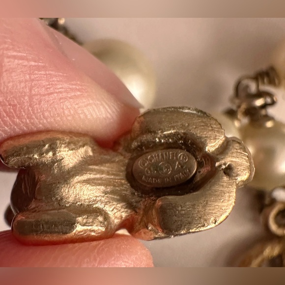 Vintage CHANEL Fall Botanical Pearl Charm Choker Rare Goldtone ✨ 🐰🍂 - Picture 4 of 10